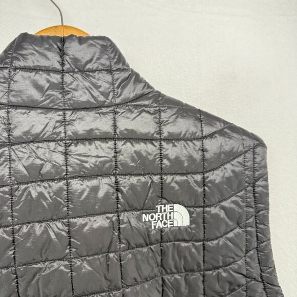 The North Face Vest Men's XL Black Puffer Thermoball Packable Lightweight Logo - Picture 8 of 11